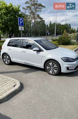 Хетчбек Volkswagen e-Golf 2018 в Дніпрі