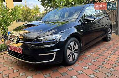 Хэтчбек Volkswagen e-Golf 2017 в Киеве
