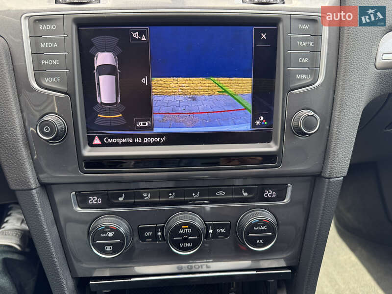 Хетчбек Volkswagen e-Golf 2016 в Одесі