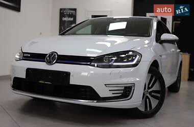 Хэтчбек Volkswagen e-Golf 2018 в 