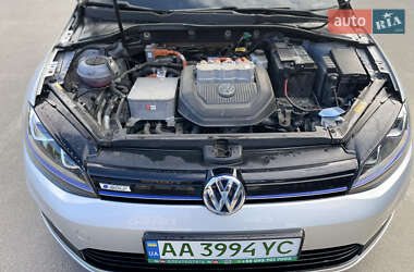 Хэтчбек Volkswagen e-Golf 2014 в 