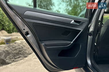 Хэтчбек Volkswagen e-Golf 2020 в 
