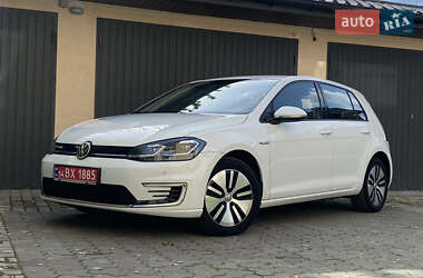 Хетчбек Volkswagen e-Golf 2017 в 