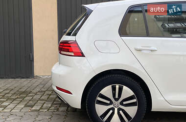 Хетчбек Volkswagen e-Golf 2017 в 