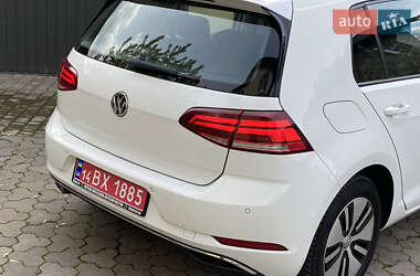 Хетчбек Volkswagen e-Golf 2017 в 