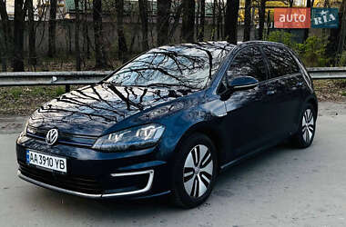 Хэтчбек Volkswagen e-Golf 2015 в Киеве