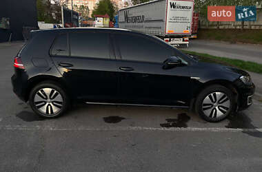 Хэтчбек Volkswagen e-Golf 2015 в 