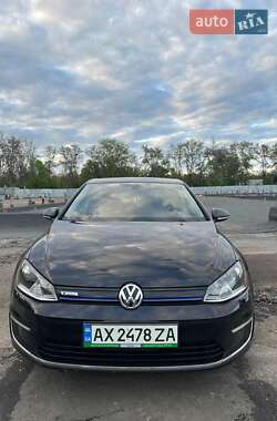 Хетчбек Volkswagen e-Golf 2016 в Харкові