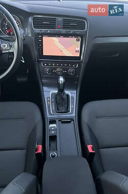 Хетчбек Volkswagen e-Golf 2019 в 