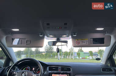 Хетчбек Volkswagen e-Golf 2019 в 