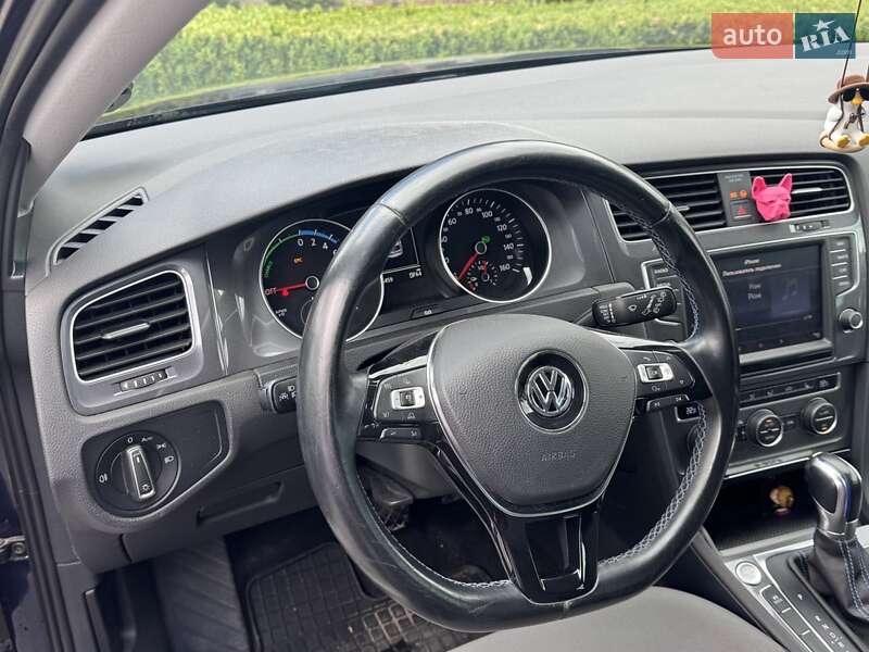 Хетчбек Volkswagen e-Golf 2014 в Сарнах фото 8 Хетчбек Volkswagen e-Golf 2014 в Сарнах