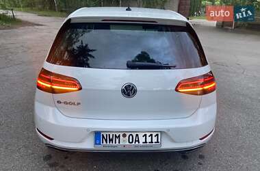 Хетчбек Volkswagen e-Golf 2020 в 
