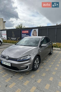 Хетчбек Volkswagen e-Golf 2015 в 