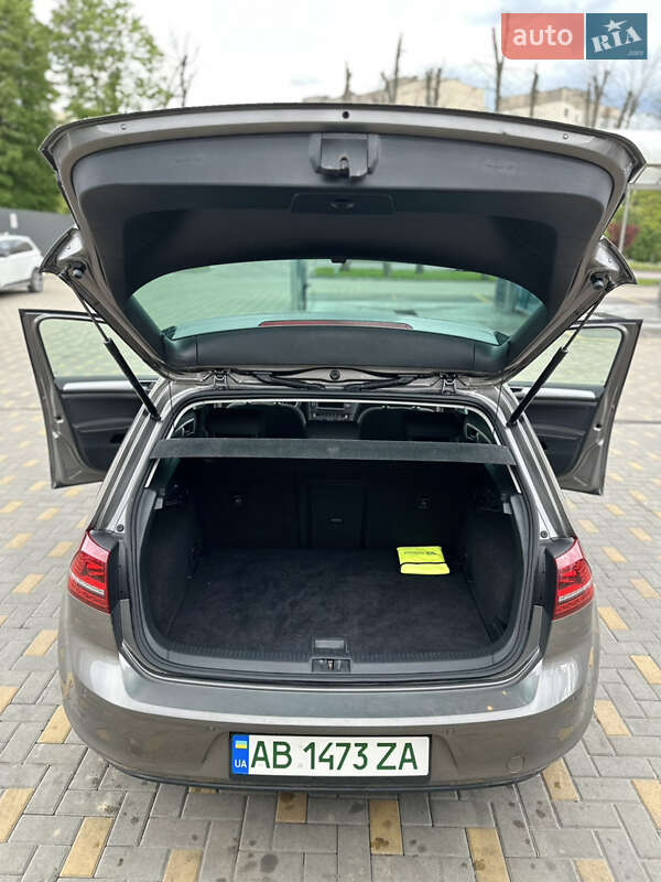 Хетчбек Volkswagen e-Golf 2015 в Вінниці