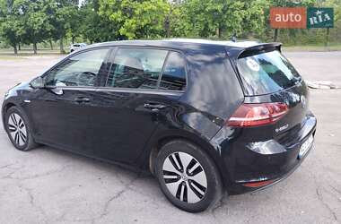 Хэтчбек Volkswagen e-Golf 2014 в 