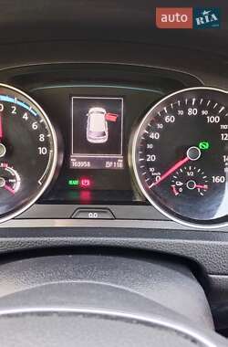 Хэтчбек Volkswagen e-Golf 2014 в 