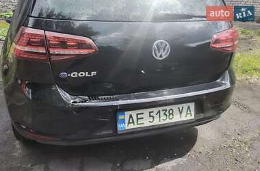 Хэтчбек Volkswagen e-Golf 2014 в 