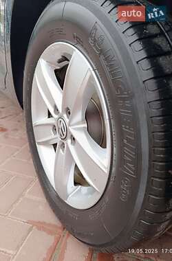 Хетчбек Volkswagen e-Golf 2015 в  фото 6 Хетчбек Volkswagen e-Golf 2015 в