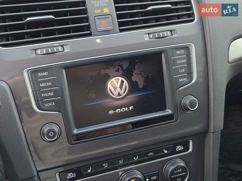 Хетчбек Volkswagen e-Golf 2015 в Тернополі