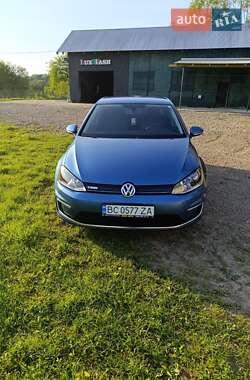 Хетчбек Volkswagen e-Golf 2016 в Стрию