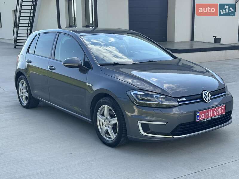 Хэтчбек Volkswagen e-Golf 2018 в 