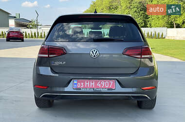 Хэтчбек Volkswagen e-Golf 2018 в 