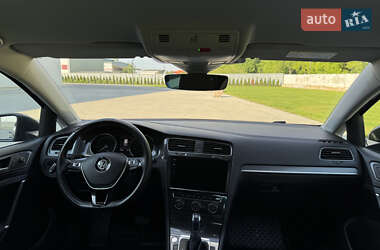 Хэтчбек Volkswagen e-Golf 2018 в 