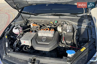 Хетчбек Volkswagen e-Golf 2015 в 