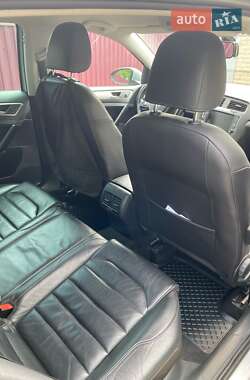 Хэтчбек Volkswagen e-Golf 2015 в 