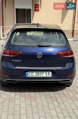 Хетчбек Volkswagen e-Golf 2017 в 