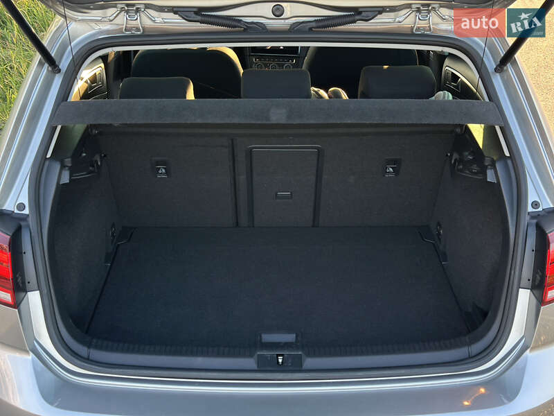 Хэтчбек Volkswagen e-Golf 2017 в Ужгороде фото 14 Хэтчбек Volkswagen e-Golf 2017 в Ужгороде