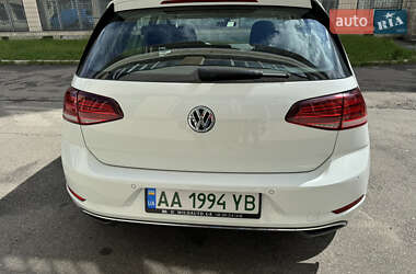 Хэтчбек Volkswagen e-Golf 2020 в 
