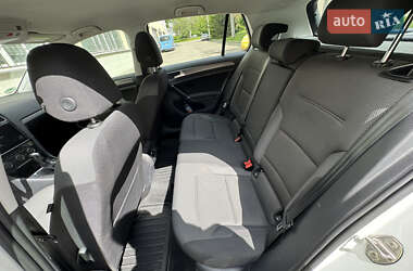 Хэтчбек Volkswagen e-Golf 2020 в 