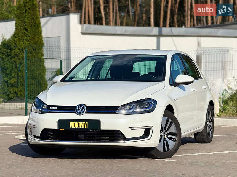 Хетчбек Volkswagen e-Golf 2017 в 