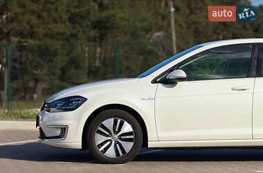 Хетчбек Volkswagen e-Golf 2017 в 
