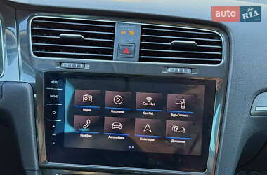 Хетчбек Volkswagen e-Golf 2017 в 