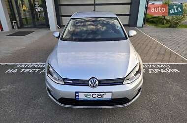 Хетчбек Volkswagen e-Golf 2016 в 