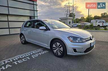 Хетчбек Volkswagen e-Golf 2016 в 
