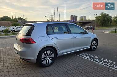 Хетчбек Volkswagen e-Golf 2016 в 