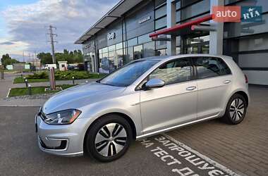 Хетчбек Volkswagen e-Golf 2016 в 