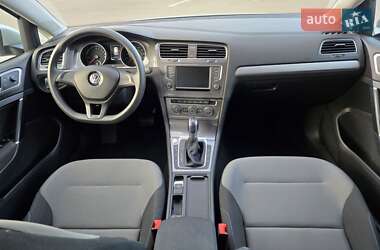Хетчбек Volkswagen e-Golf 2016 в 