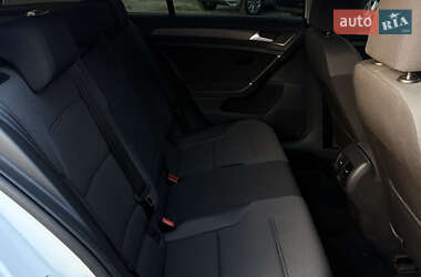 Хетчбек Volkswagen e-Golf 2018 в 