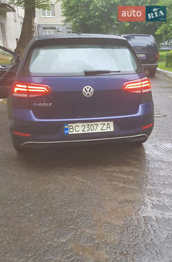 Хэтчбек Volkswagen e-Golf 2019 в 