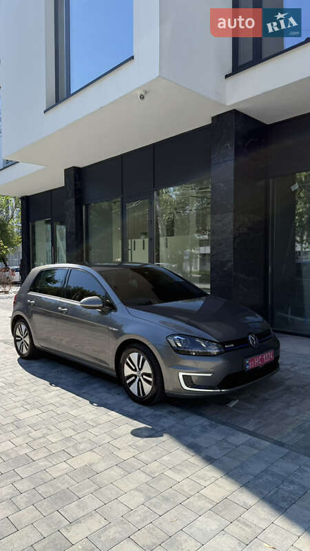 Хетчбек Volkswagen e-Golf 2014 в Ужгороді