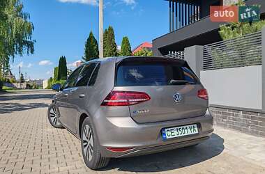 Хэтчбек Volkswagen e-Golf 2016 в 