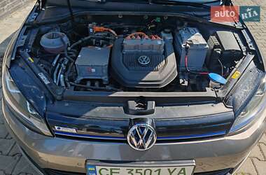 Хэтчбек Volkswagen e-Golf 2016 в 