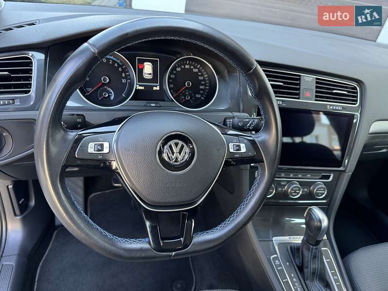 Хэтчбек Volkswagen e-Golf 2020 в Луцке