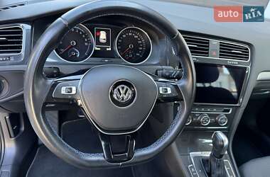 Хэтчбек Volkswagen e-Golf 2020 в 