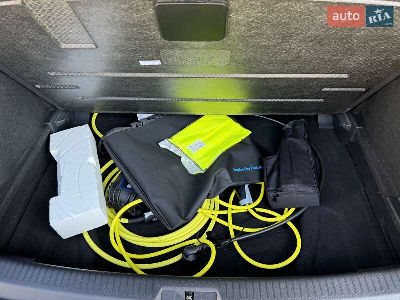 Хэтчбек Volkswagen e-Golf 2020 в Луцке
