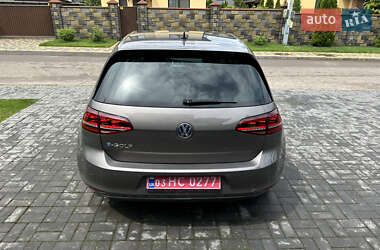 Хэтчбек Volkswagen e-Golf 2015 в 